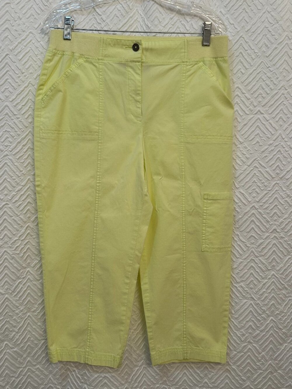 Chicos Cool Cargo-Style Crop Pants Spring Green Women's Casual Size 0.5